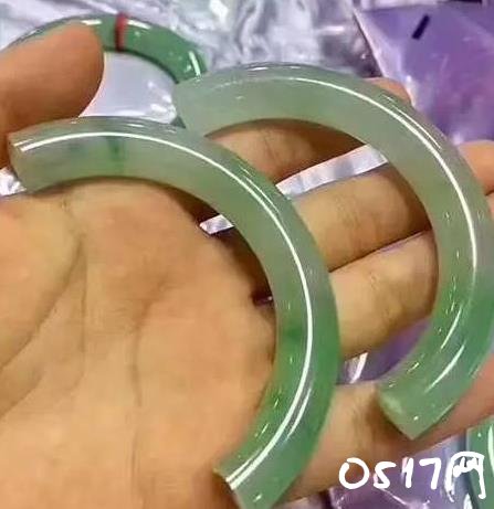游客摔坏手镯或遭到起诉 只因赔偿金额双方不一致