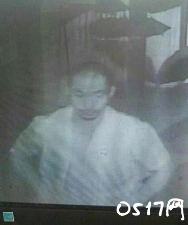 裸露狂闯进高校女寝 裸露狂究竟是怎么了