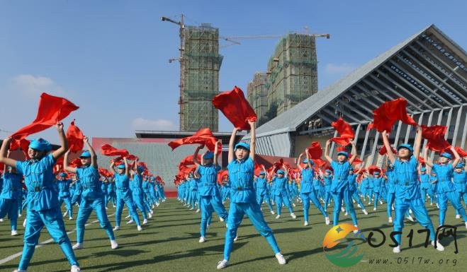 这场全国性的比赛在淮举行,顾秀莲宣布比赛开幕!