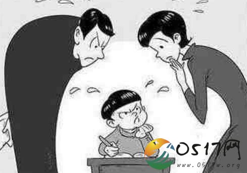 家长陪读吼到心梗 网友直呼真的有那么严重吗？