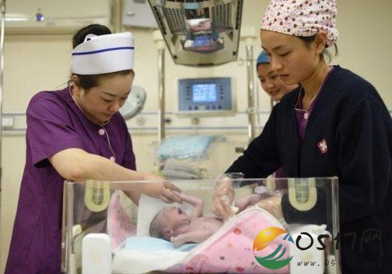 新出生婴儿增长131万 我国二孩政策成果显著