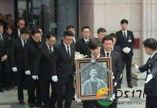 金柱赫今日出殡 韩国大半明星都赶来吊唁送行