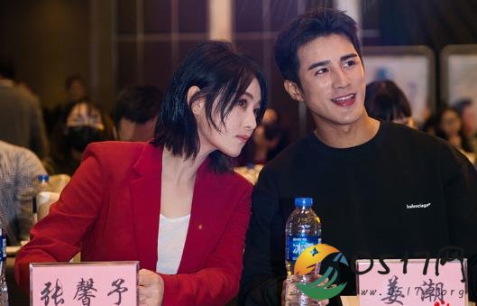 张馨予短发帅气亮相 整个人气质不输给范冰冰