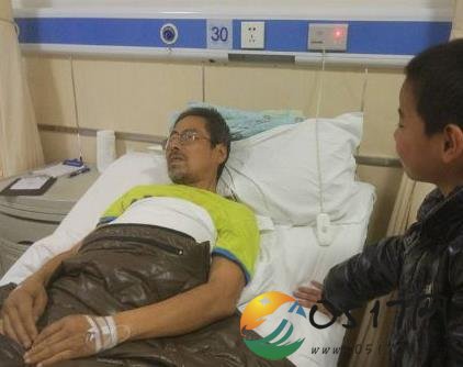 9岁娃照顾病重父亲 家里唯一收入来源就是卖羊奶