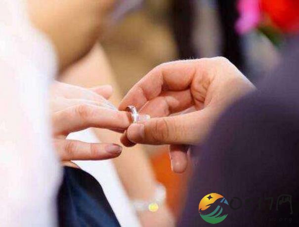 男子持刀砍小三 怒火难消私下约会小三进行报复