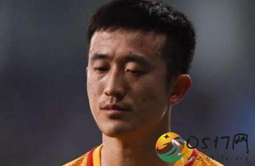 林丹谢杏芳十指相扣 网友惊呼终于懂得打扮自己