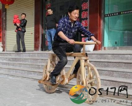 农民制木头自行车 木头真的可以做自行车吗