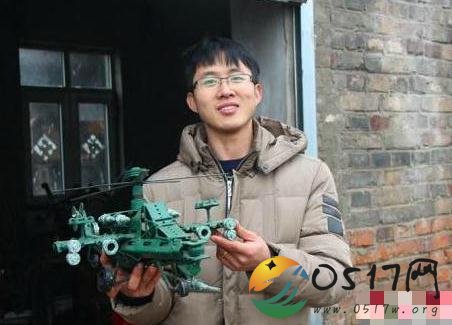 小伙变废铁为艺术品 这小伙究竟是谁