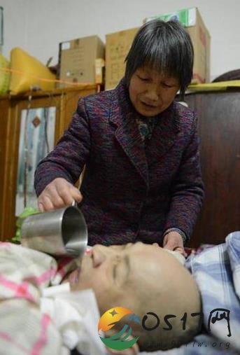 女子守植物人丈夫40年 她为何不改嫁