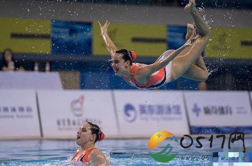 花样游泳中国开赛 比赛画面太美了