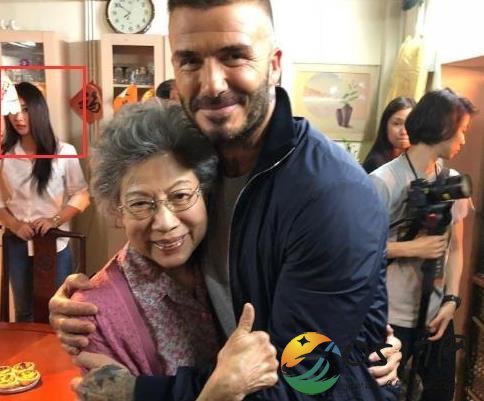贝克汉姆罗兰合照曝光 演员罗兰曾出演多部剧集