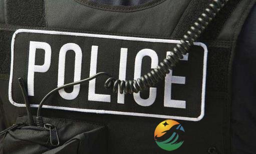 墨西哥警局遭检查 没经过任何方式登记却穿上警服