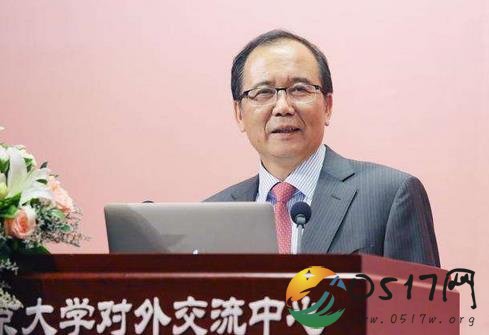 网友质疑校长为何不认识“鸿鹄” 北大校长道歉