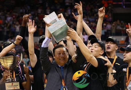 新疆队教练李秋平离任 李秋平的下一家还在洽谈中