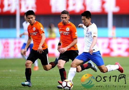 人和0-0鲁能 金敬道下半场因伤退赛
