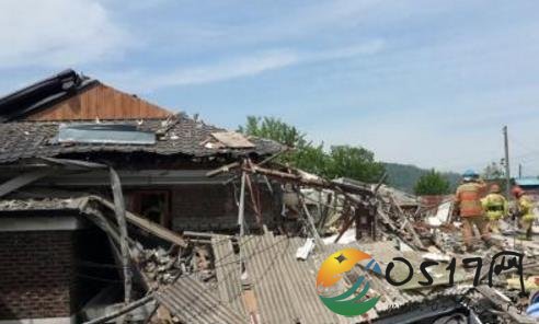 韩国京畿道发生液化气爆炸 烟雾漂浮到几十米上空