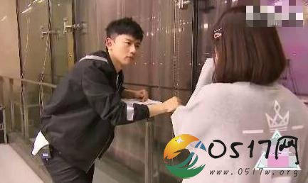 谢娜发文力挺张杰 张杰疑似因综艺节目被黑