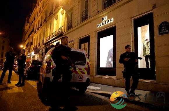 巴黎持刀袭击事件 持刀男子对5人进行袭击