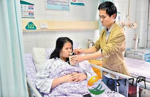 孕妇公交抽搐晕倒 昏迷长达12小时被救回
