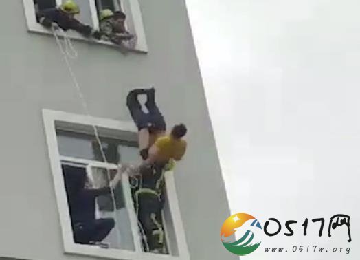 5旬男子自解腰带坠楼身亡 拒绝救援人员施救