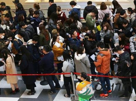 暗访网红店排队 背后的真相令人难以置信