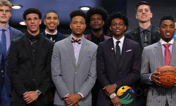 NBA最佳新秀阵容公布 西蒙斯和米切尔以全票入选一阵
