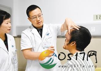 18岁小伙成狮面人 小伙怎么会成了狮面人的