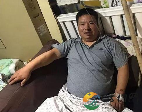 挡失控三轮救女童 小伙子当场被撞晕