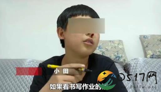 男孩一学习就流鼻血 无奈之下只好休学在家