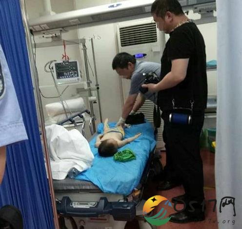 幼童遗忘校车身亡 司机老师竟没留意车上孩子