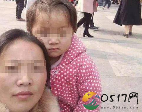 媒体评小凤雅去世 网友志愿者和小凤雅家人各执一词