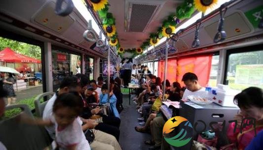 男孩擅自开公交车 孩子的家长是怎么管孩子的