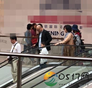 邓莎回应老公曝光 自己喜欢就行不希望评头论足