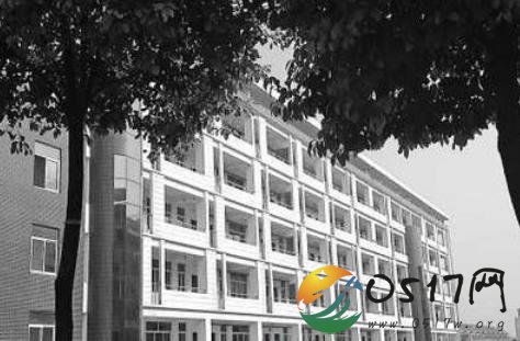 河南学校栏杆断裂 难道学校没有进行检修吗