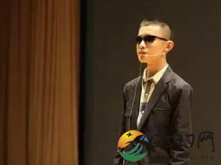 上海盲童考623分 他是如何做到的