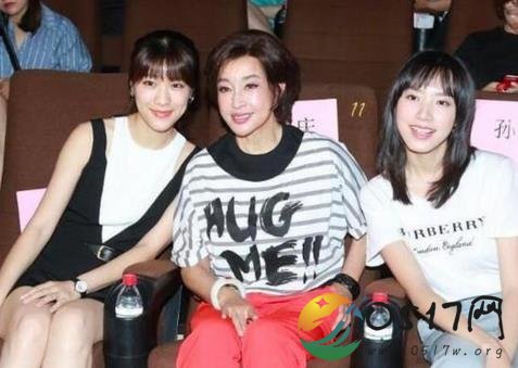 刘晓庆艳压年轻女孩 这或许因刘晓庆的有魅力