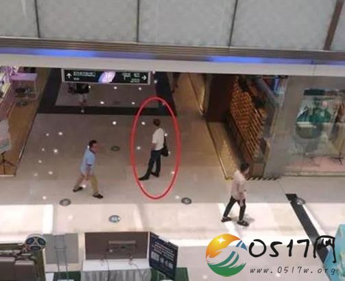 女子逛街闻到陌生男特殊香味 男子身上的香味是什么