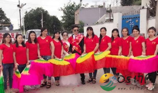 弟弟结婚11个亲姐姐帮买房 这位弟弟也太幸福了吧