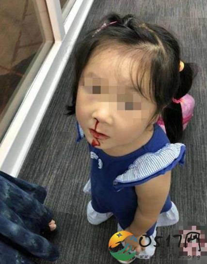 飞机三度未能起飞 一女孩竟然都流鼻血了