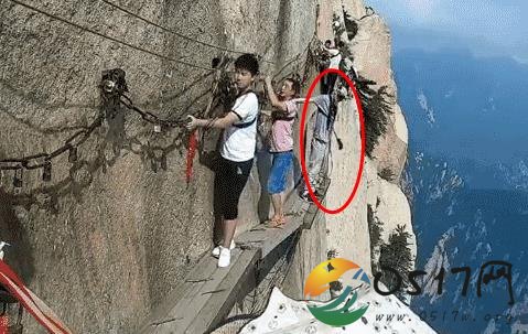 男子华山栈道跳崖 难道男子是想不开了吗