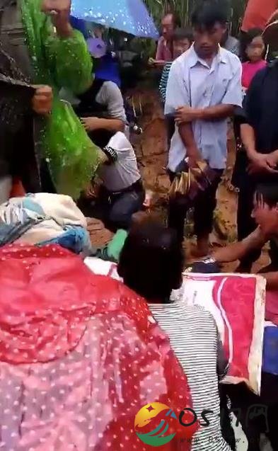 云南丘北雷击事件 孩子因树下躲雨被雷击