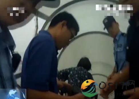 乘客强行开应急门 最终被公安拘留十日