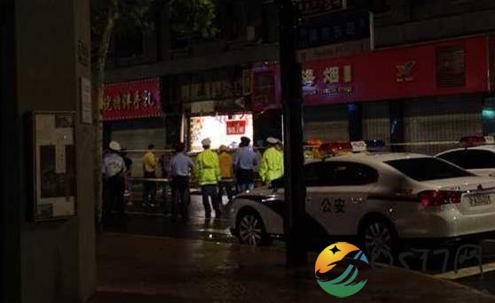 上海商铺招牌脱落 招牌为何会脱落