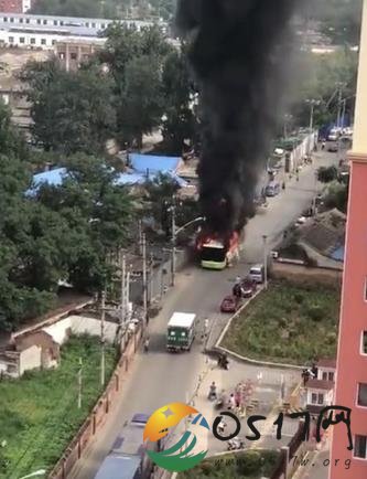 北京丰台公交起火 车内乘客是否受到大火的伤害