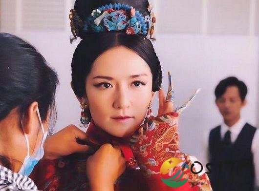 谢娜模仿高贵妃妆容 网友直呼太像应该找谢娜演