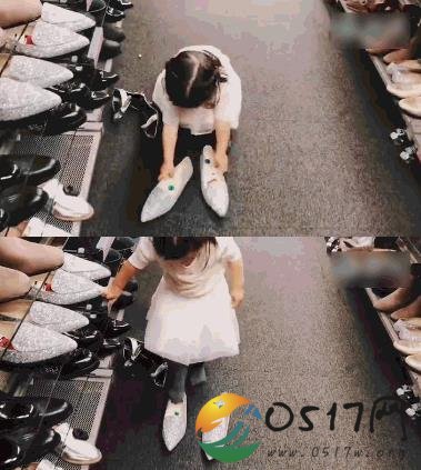 高云翔女儿商场试穿高跟鞋视频曝光 实在是太可爱了