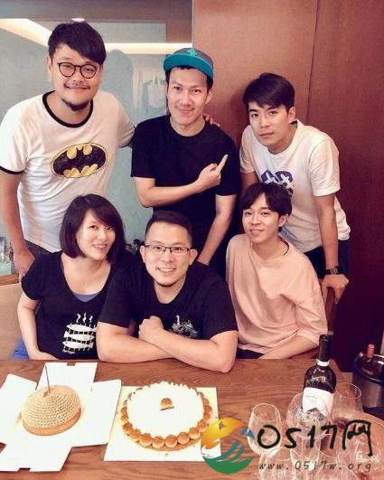 苏打绿重聚晒照 网友期待他们合体演出