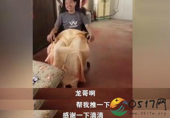 高铁霸座男坐轮椅上热搜 连民警都无法忍受男子的行为