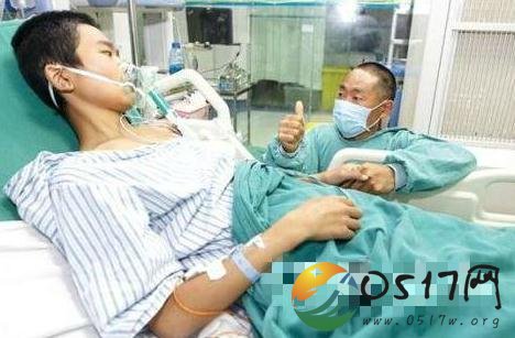少年喝水中剧毒 只因河边随手捡的杯子喝水