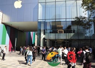 新iPhone开卖遇冷 是因为价格太高还是其他原因导致的